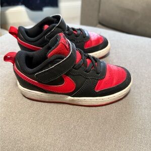 Nike Kids Black and Red Sneakers
